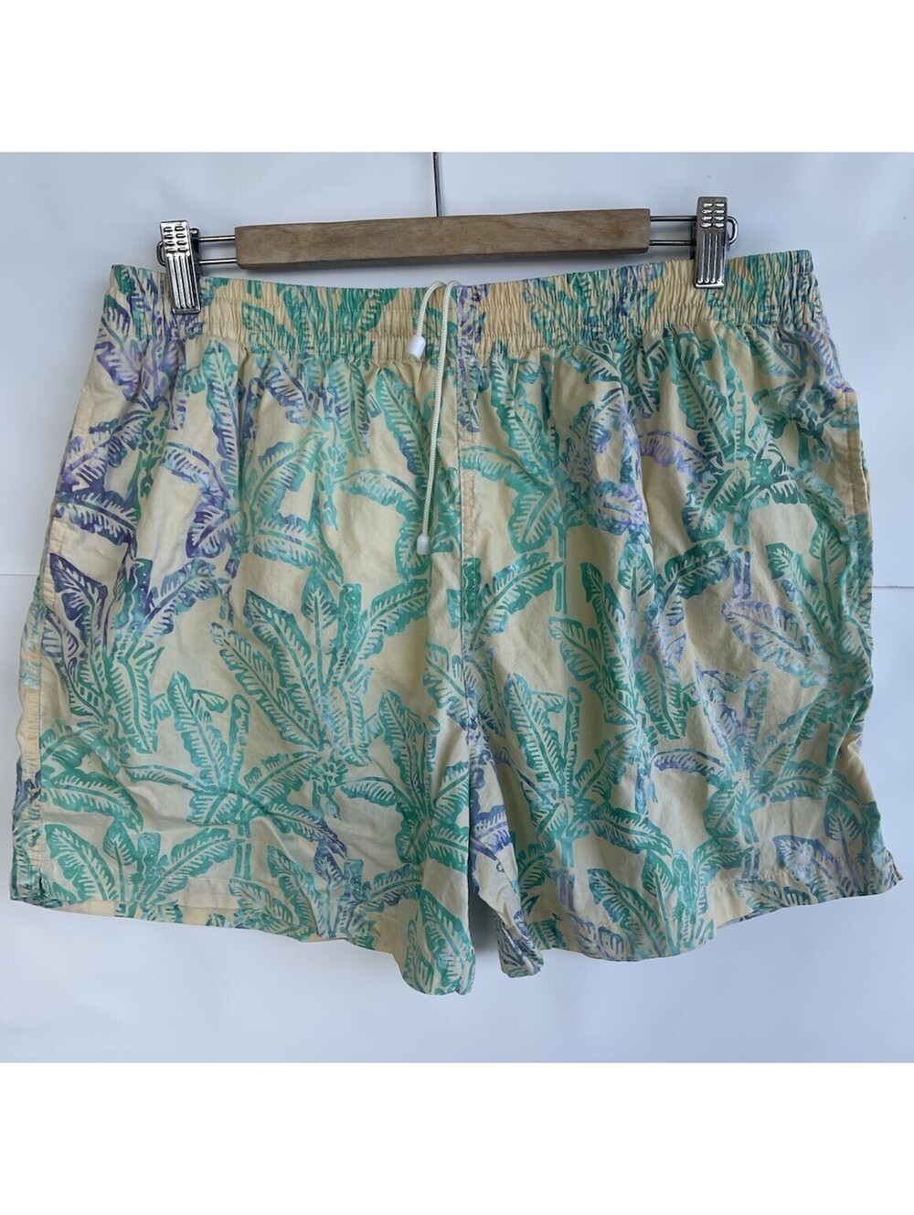 RUM REGGAE Men’s Shorts Green Water Swim Sz XL Back Pocket Hippie.